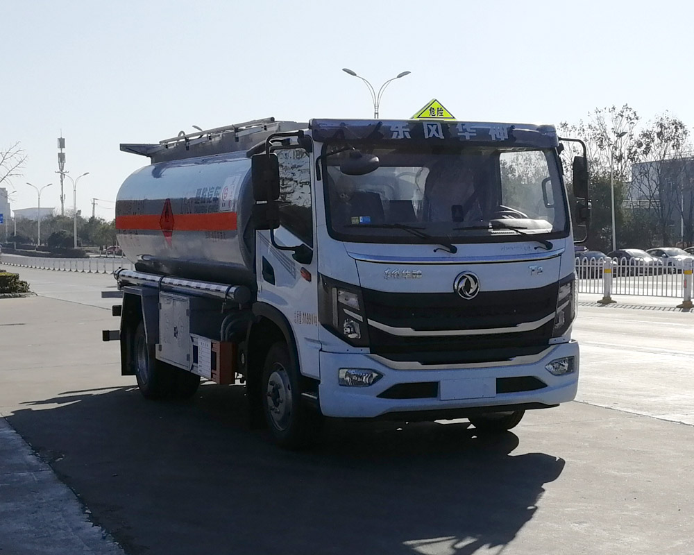 楚勝牌CSC5126GYYEH6型運油車